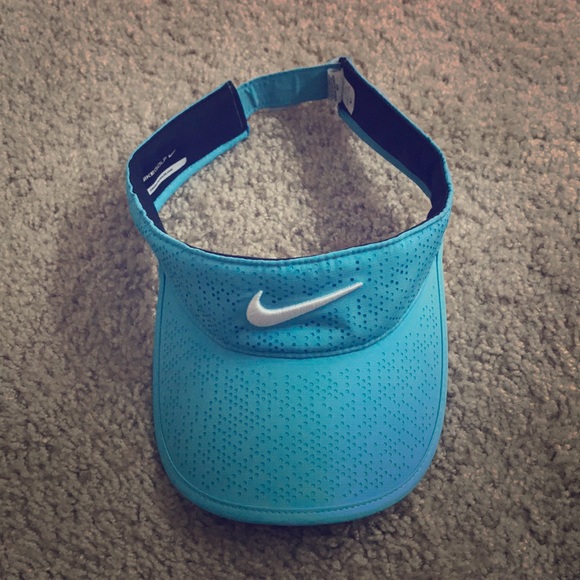 white nike sun visor